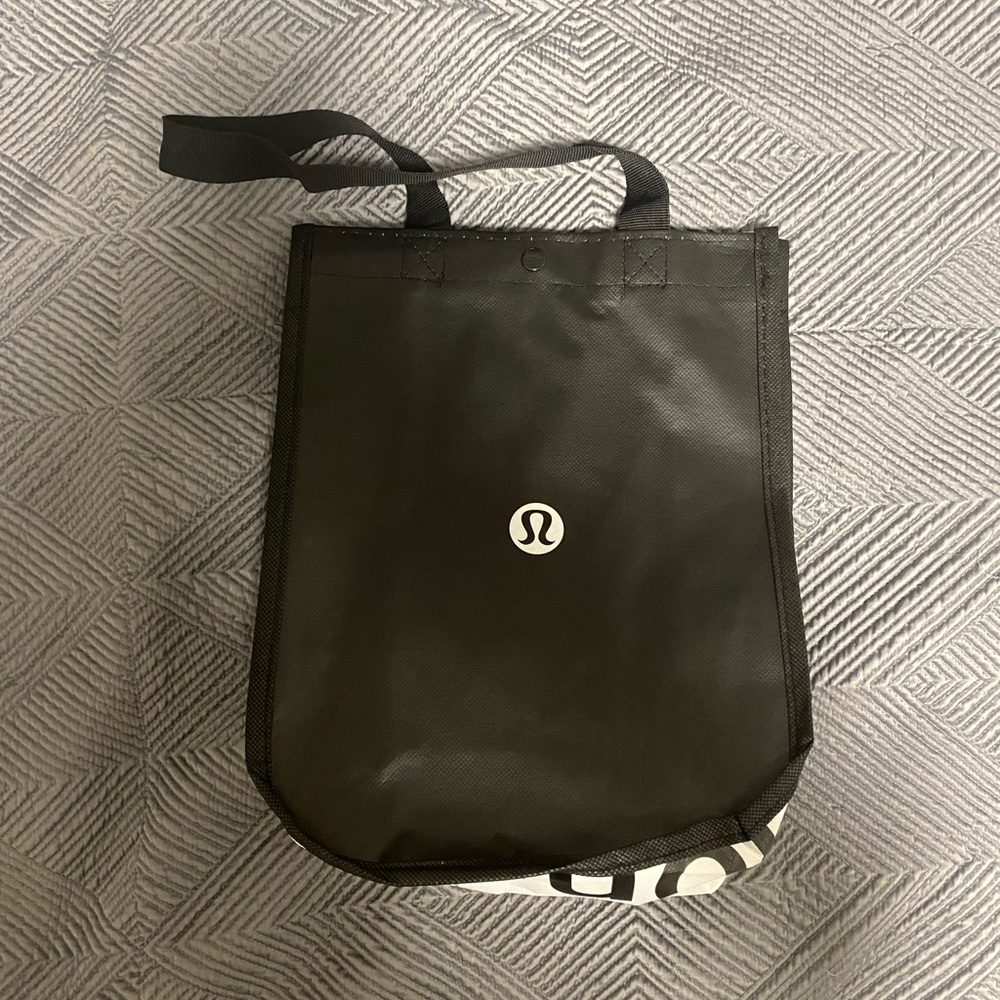 lululemon bag black and white